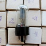 electron tube 6N8S double triode. Near equivalent: 6SN7, 1578, ECC32, 6CC10, 6SN7GT, 6SN7GTA