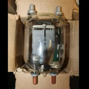 GU-48 Generator Triode tube, equivalent RCA 833A