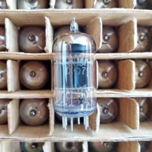 Russian double triode tube 6N5P equivalent to: ECC88, 6DJ8, 6AU7, 12AU7, 12BH7, 7AU7, ECC804, B729, 6GA8