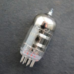 tetrode tube 6E5P-I created for amplifying high-frequency voltage in the output stages of broadband amplifiers and in pulse circuits