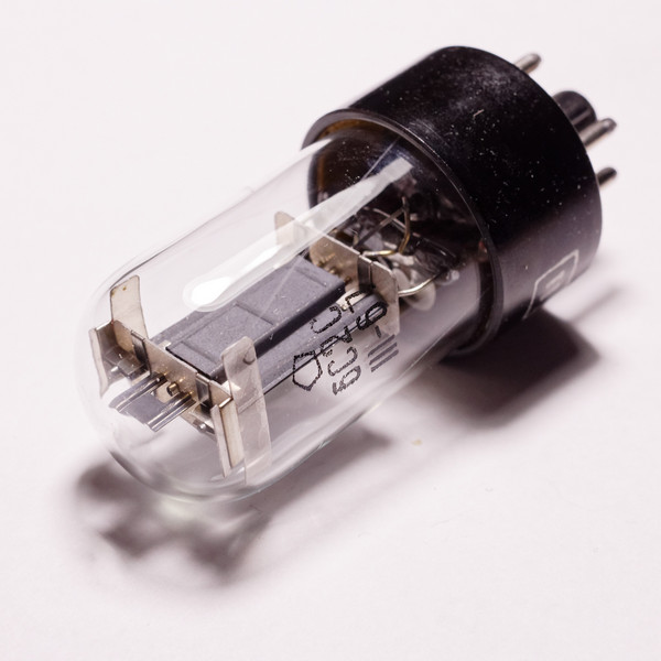 6S2S triode_Vostok Soviet triode 6S2S tube for low-frequency and HF voltage amplification, electrical equivalent to the American 6J5 / VT-94. NOS