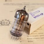 Russian electron tube 6N2P-ER - double triode, close analogue to tubes: 12AX7, ECC83 Manufacturer: VOSKHOD. NOS.